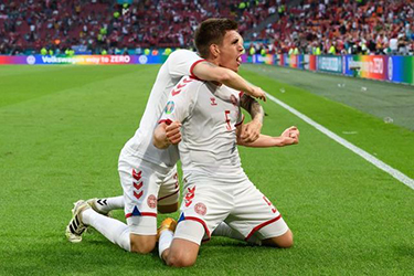 2021欧洲杯半决赛：鏖战加时，英格兰2：1丹麦首进决赛