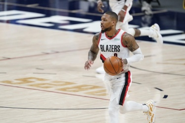 利拉德：不能忽视任何对方的轮换球员 要尊重NBA中的每个人