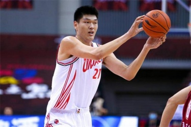 澳大利亚子弹队VS新西兰破坏者队：中国篮球选手刘传兴终于得分