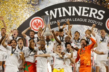 2021-22赛季欧联杯冠军是谁？时隔42年法兰克福再夺得欧联杯冠军