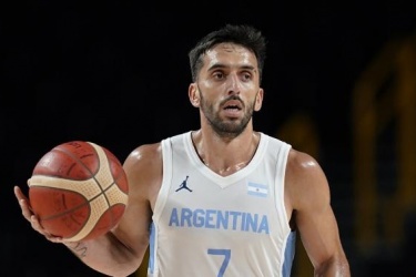 阿根廷男篮公布世预赛24人大名单：3名NBA现役 40岁老将德妃在列