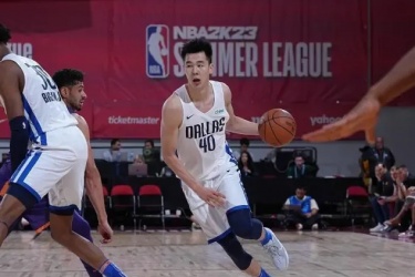 中国球员郭昊文将继续留在美国，寻求加入NBA的机会