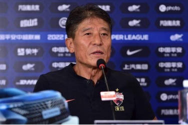 足球报：在本场比赛之前就有消息称如果深圳队本轮负于广州队，李章洙可能会下课