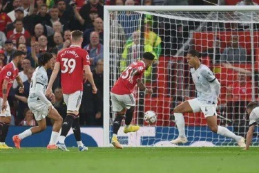 英超战报：曼联2-1利物浦，红魔双红会复仇成功