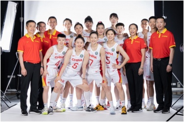 中国女篮12人大名单已经公布，她们将会在小组赛第一场对阵韩国女篮