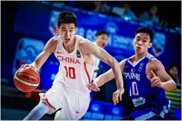 上海男篮球员郭昊文将继续留在美国寻找进入发展联盟的机会