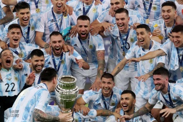 阿媒爆阿根廷世界杯潜在初选名单：梅西领衔，受伤的迪巴拉入选