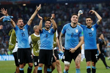 乌拉圭卡塔尔世界杯初选名单出炉，苏亚雷斯、巴尔韦德领衔，卡瓦尼、阿劳霍在列